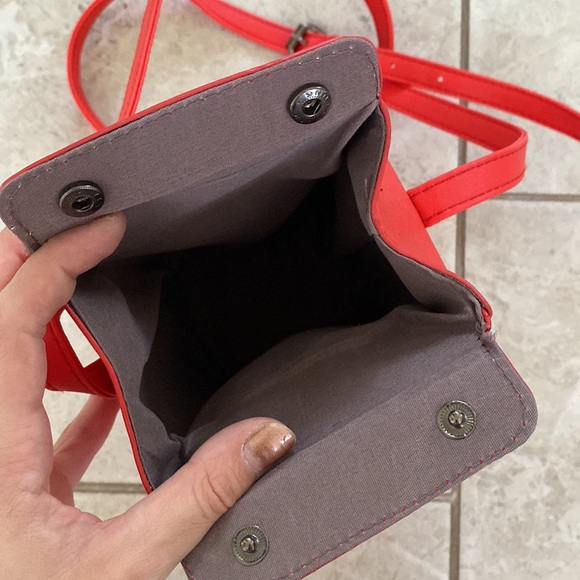 Dolls Kill Orange Juice Carton Purse - Picture 7 of 11